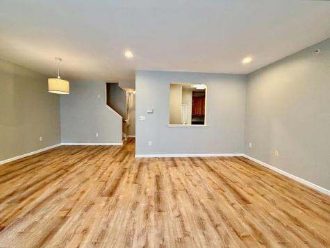 6 Mcmartin Court Jersey City NJ 07305