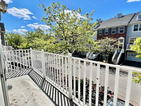 6 Mcmartin Court Jersey City NJ 07305