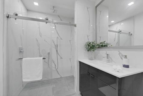 8404 4th Avenue North Bergen NJ 07047