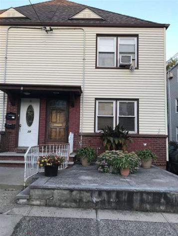 18 Kelly Parkway Bayonne NJ 07002