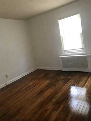 18 Kelly Parkway Bayonne NJ 07002