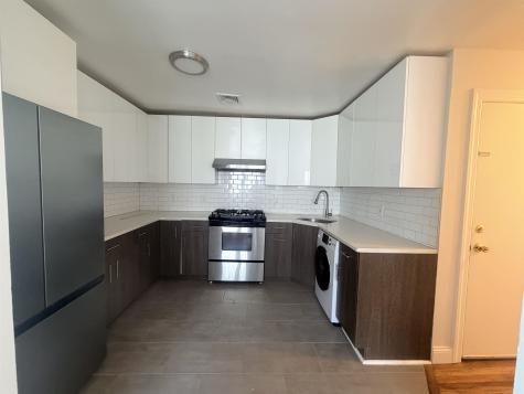 696 A Avenue E Bayonne NJ 07002-0000