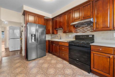 13 West 27th Street Bayonne NJ 07002