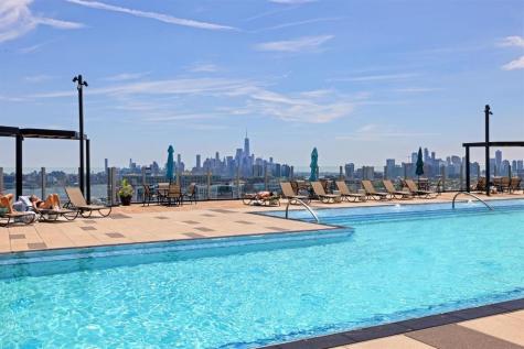380 Mountain Road Union City NJ 07087