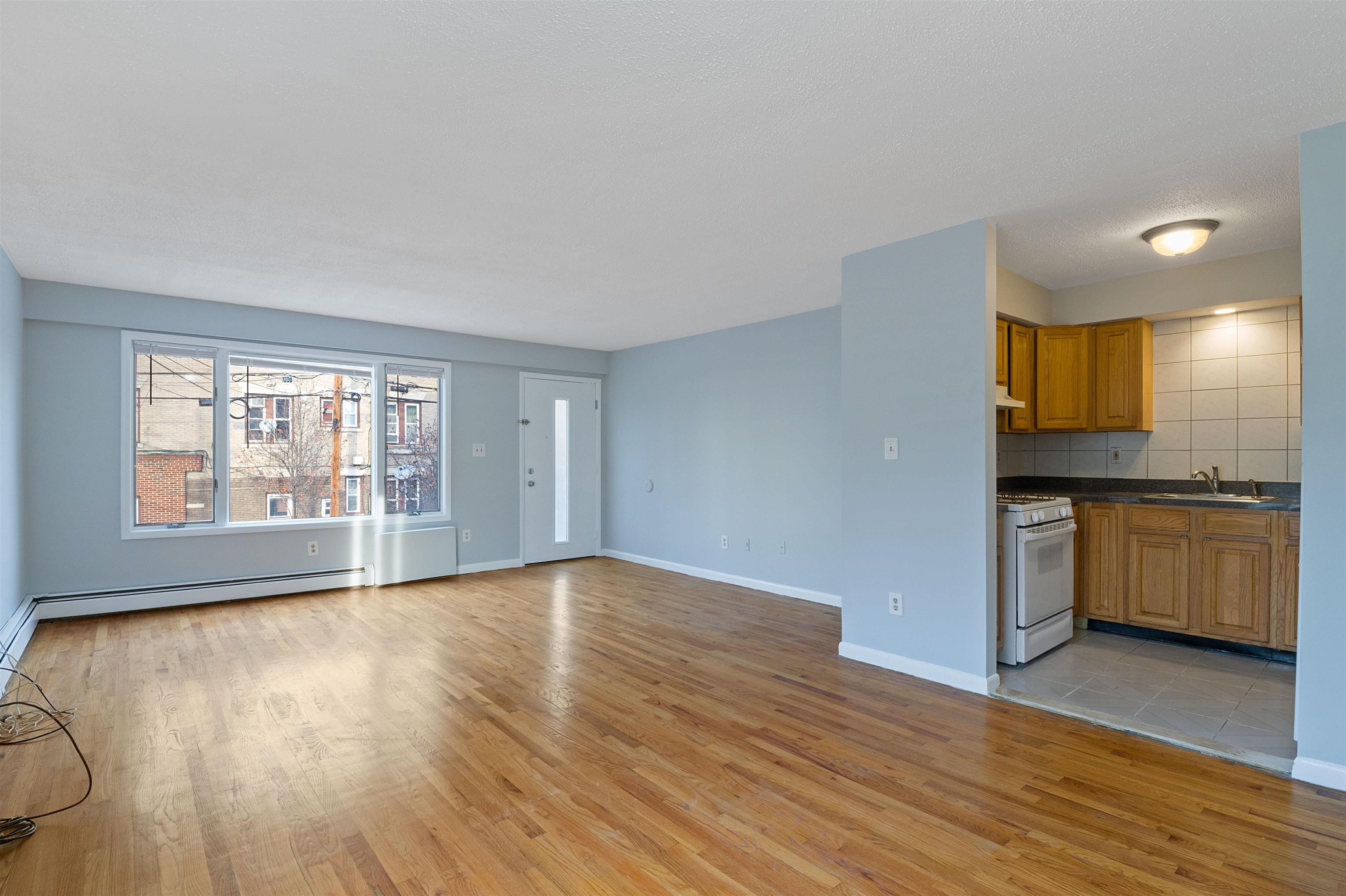 431 7th Street Union City NJ 07087