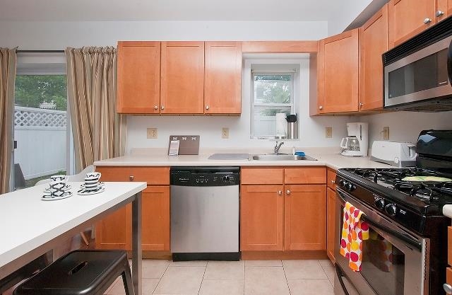 712 23rd Street Union City NJ 07087