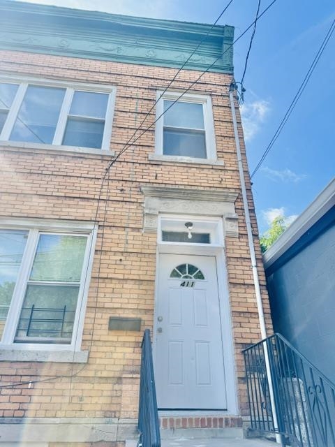 411 Woodlawn Avenue Jersey City NJ 07305