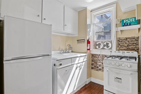 90 West 43rd Street Bayonne NJ 07002