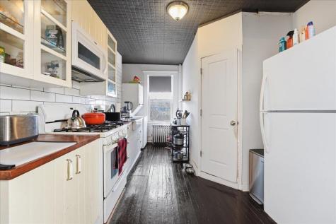 33 Thorne Street Jersey City NJ 07307