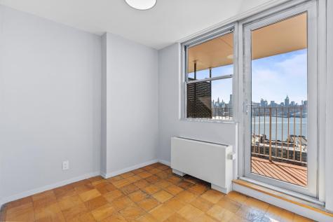 6040 Boulevard East West New York NJ 07093