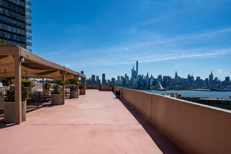 6040 Boulevard East West New York NJ 07093