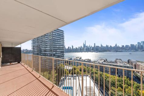6040 Boulevard East West New York NJ 07093