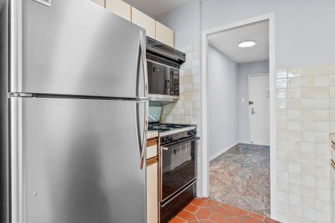 6040 Boulevard East West New York NJ 07093