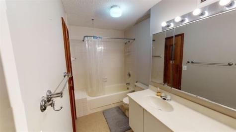 408 Harmon Cove Tower Secaucus NJ 07094