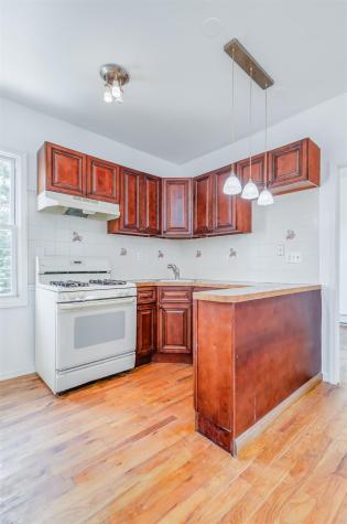 147 Avenue E Bayonne NJ 07002
