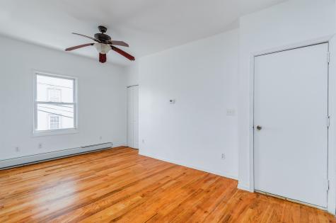 147 Avenue E Bayonne NJ 07002