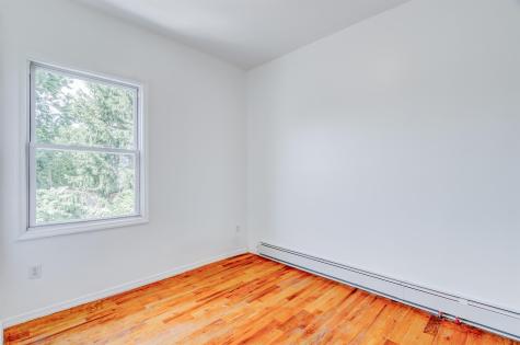 147 Avenue E Bayonne NJ 07002