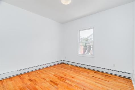 147 Avenue E Bayonne NJ 07002