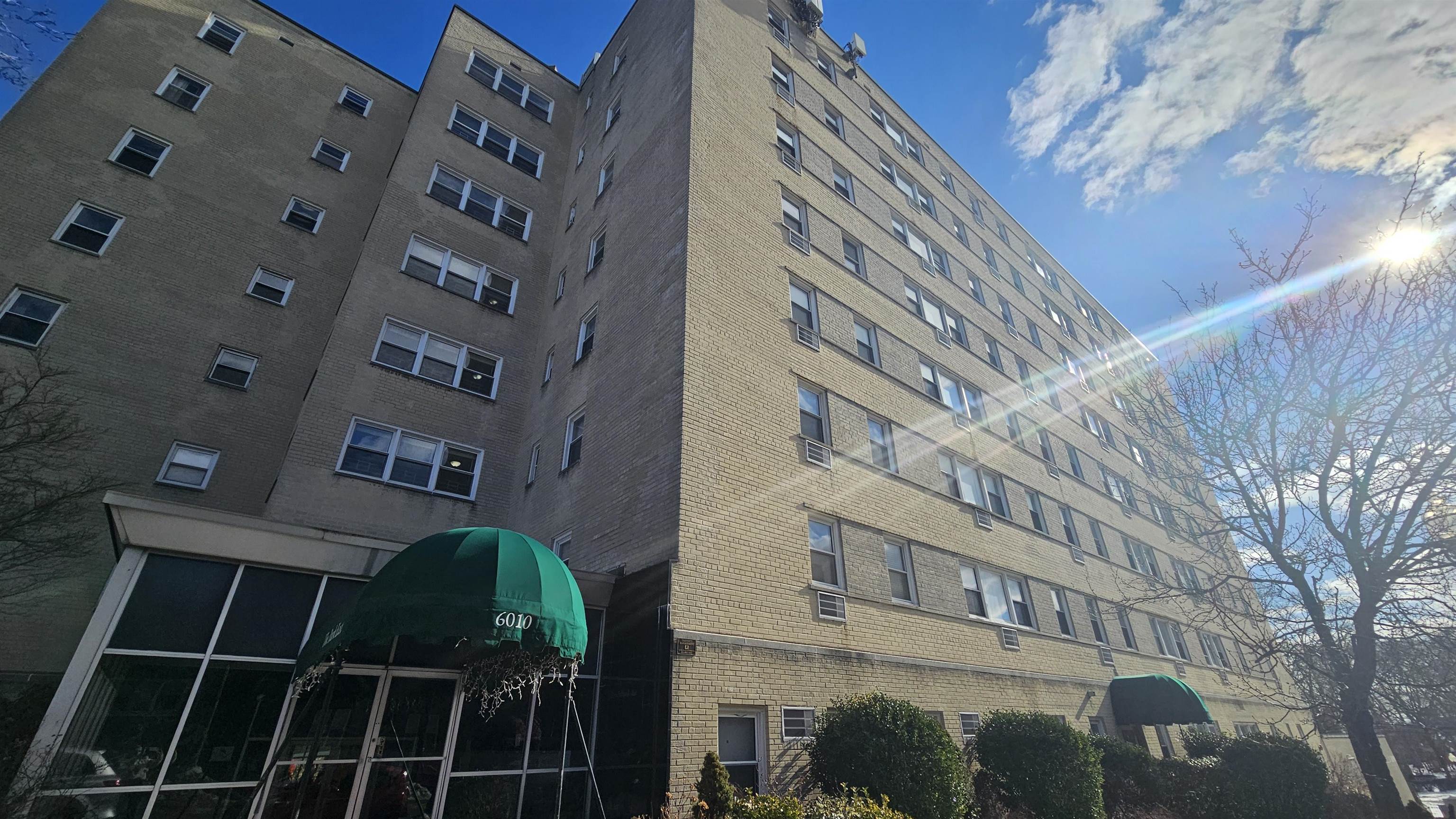 6010 Boulevard East West New York NJ 07093