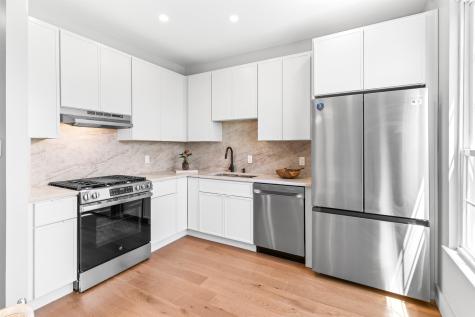 156 Cottonwood Street Jersey City NJ 07305