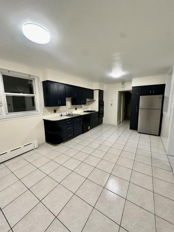 6708 Newkirk Avenue North Bergen NJ 07047-3719