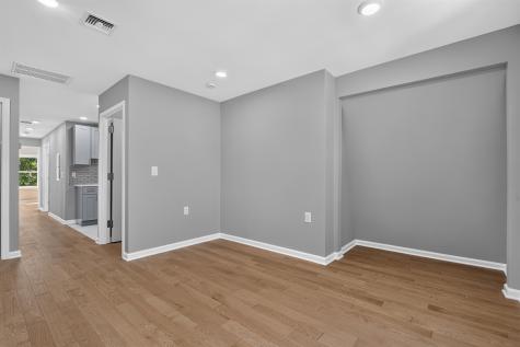 74 West 52nd Street Bayonne NJ 07002