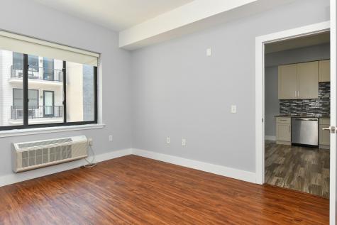 424 Whiton Street Jersey City NJ 07304