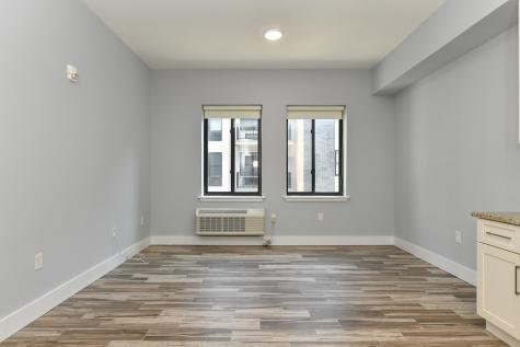 424 Whiton Street Jersey City NJ 07304