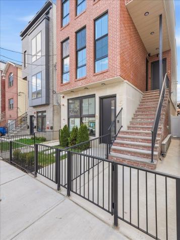 15 Manhattan Avenue Jersey City NJ 07307
