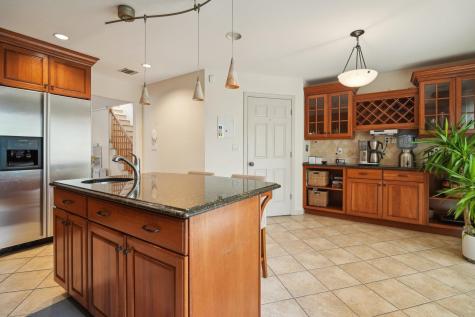 75 Myrtle Avenue Edgewater NJ 07020