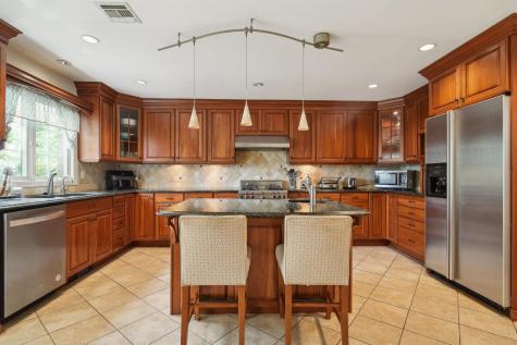 75 Myrtle Avenue Edgewater NJ 07020
