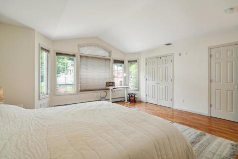75 Myrtle Avenue Edgewater NJ 07020