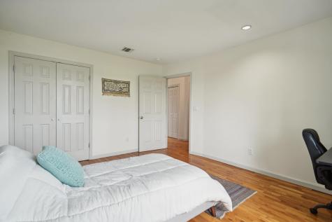 75 Myrtle Avenue Edgewater NJ 07020