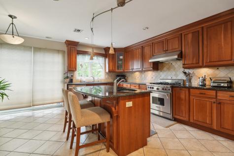 75 Myrtle Avenue Edgewater NJ 07020
