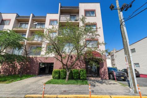 318 38th Street Union City NJ 07087