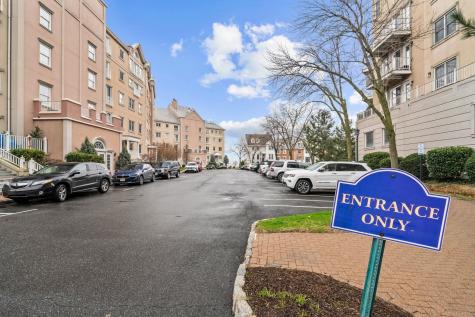 100 Shearwater Court East Jersey City NJ 07305