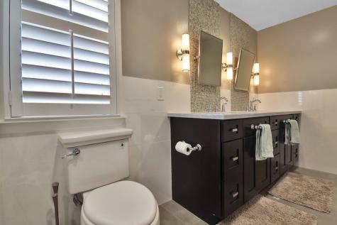 14 Lydia Drive Guttenberg NJ 07093