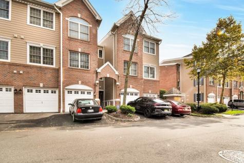 14 Lydia Drive Guttenberg NJ 07093