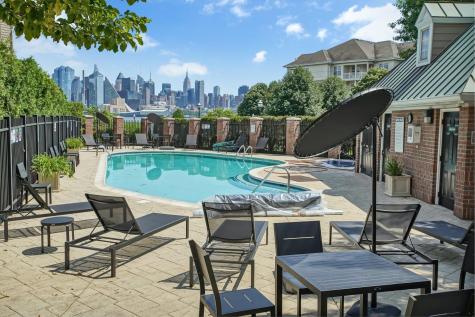 14 Lydia Drive Guttenberg NJ 07093