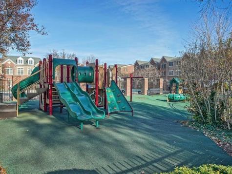 14 Lydia Drive Guttenberg NJ 07093