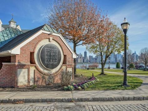 14 Lydia Drive Guttenberg NJ 07093