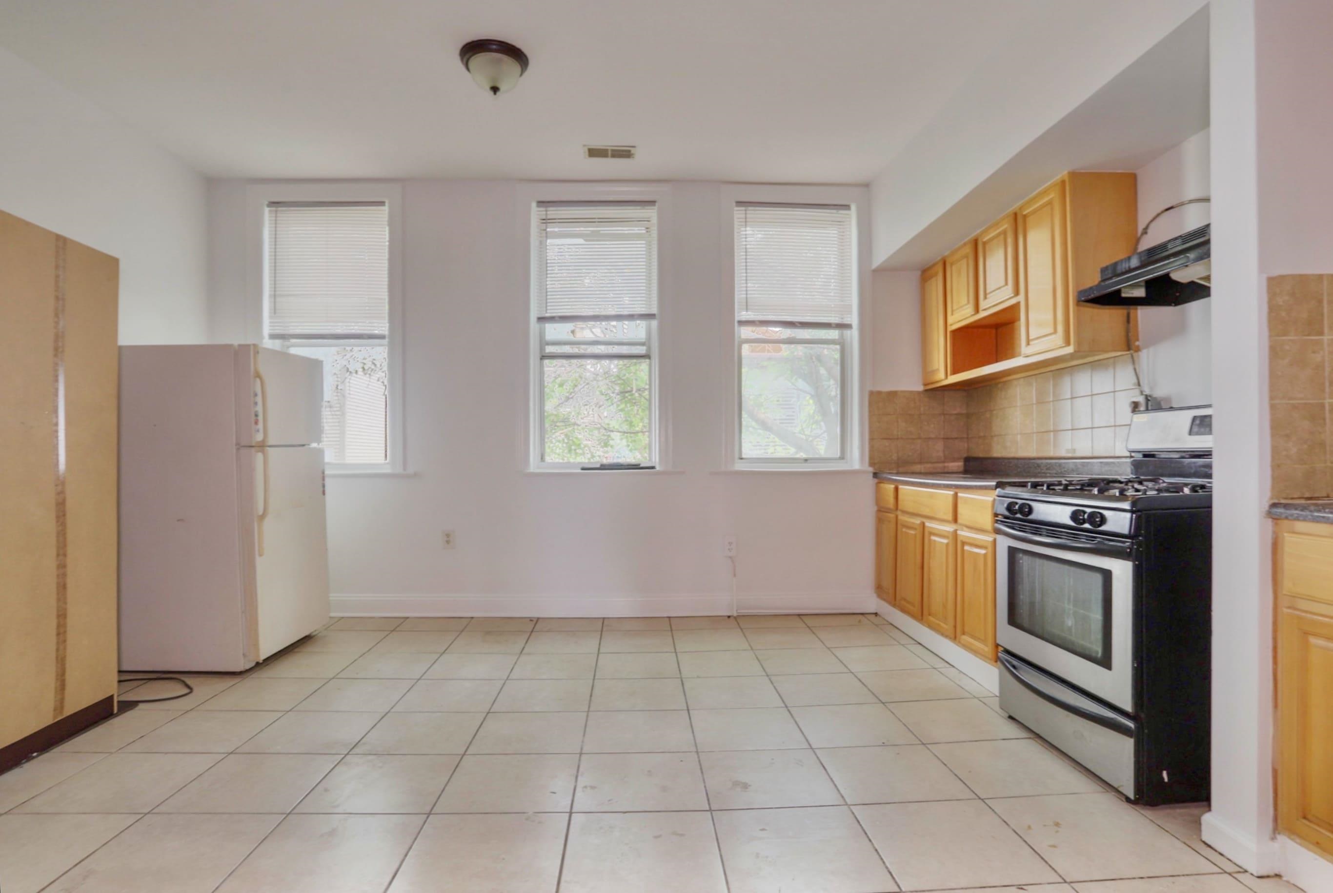 272 Grant Avenue Jersey City NJ 07305