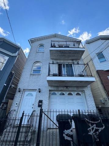 117 Carteret Avenue Jersey City NJ 07305