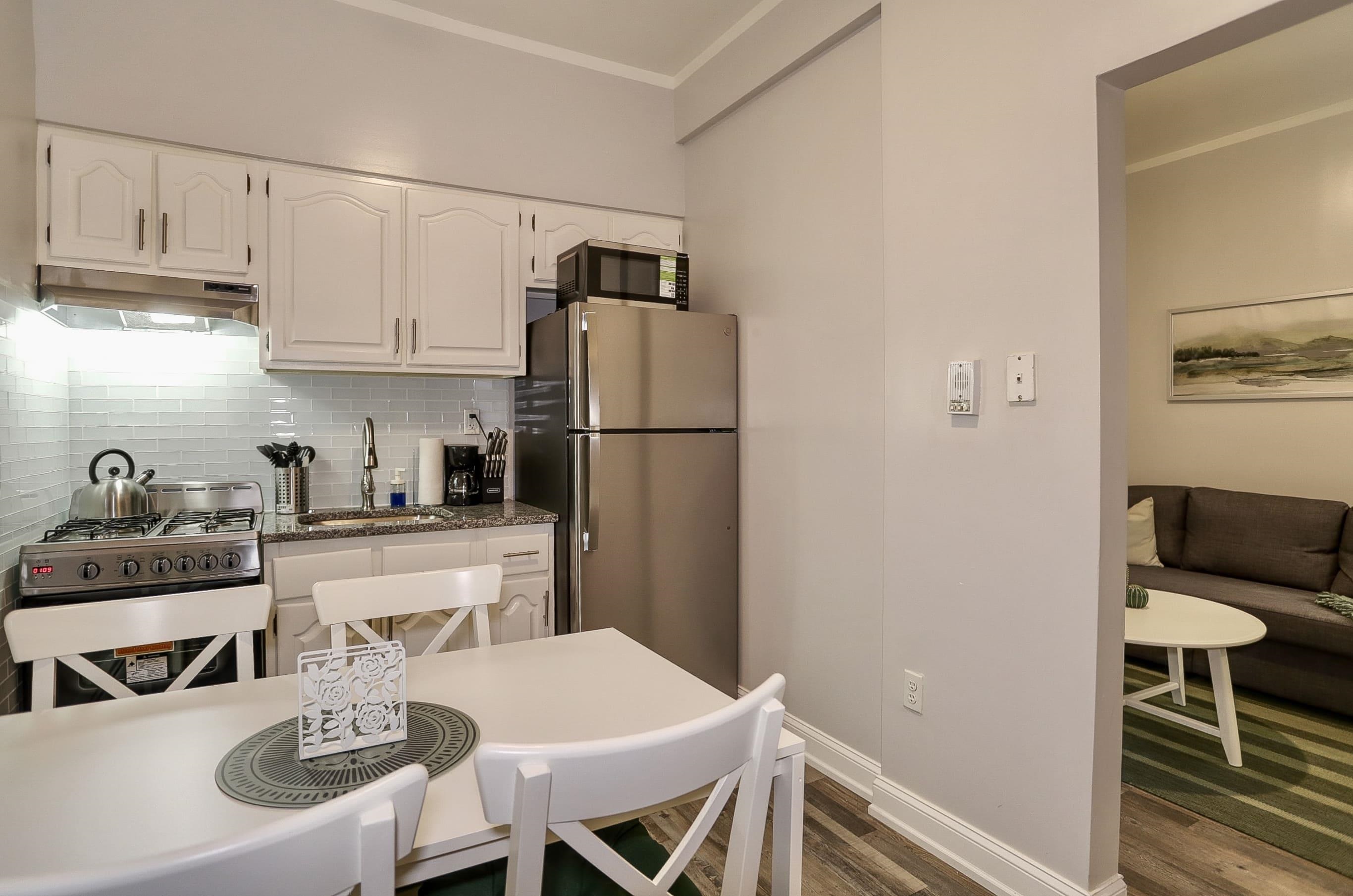 208 48th Street Union City NJ 07087