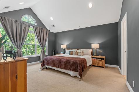 162 Blue Heron Drive Secaucus NJ 07094