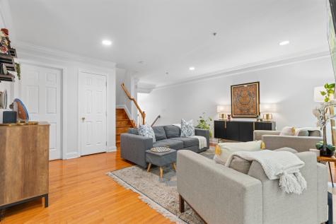 162 Blue Heron Drive Secaucus NJ 07094