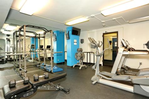 6515 Boulevard East West New York NJ 07093