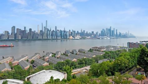 6515 Boulevard East West New York NJ 07093