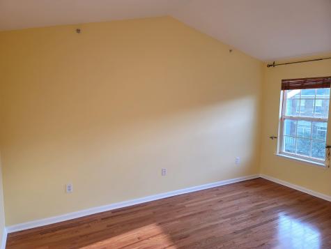 8 Mcmartin Court Jersey City NJ 07305