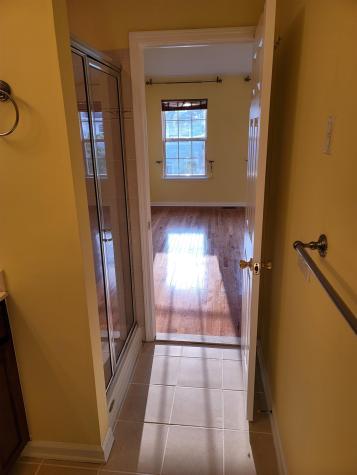 8 Mcmartin Court Jersey City NJ 07305